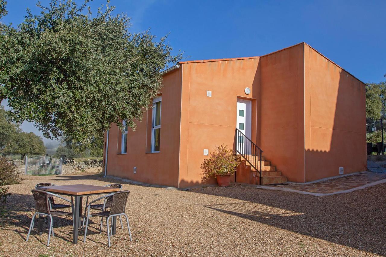 Finca El Rabilargo Arroyomolinos de Montanchez Bilik gambar